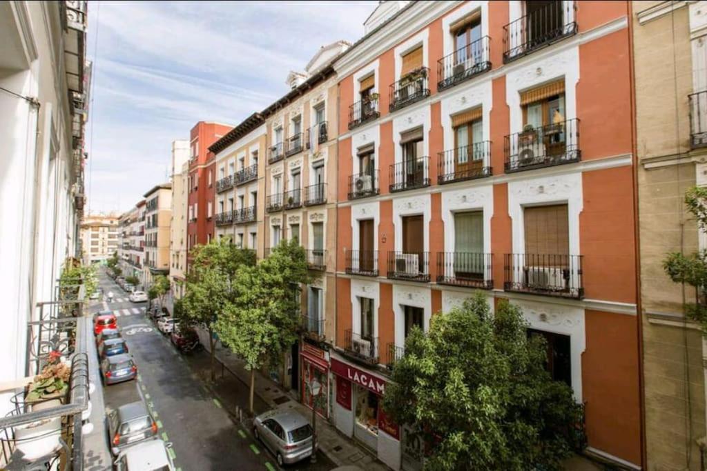 Apartamento Divina Malasana Madrid Exterior foto